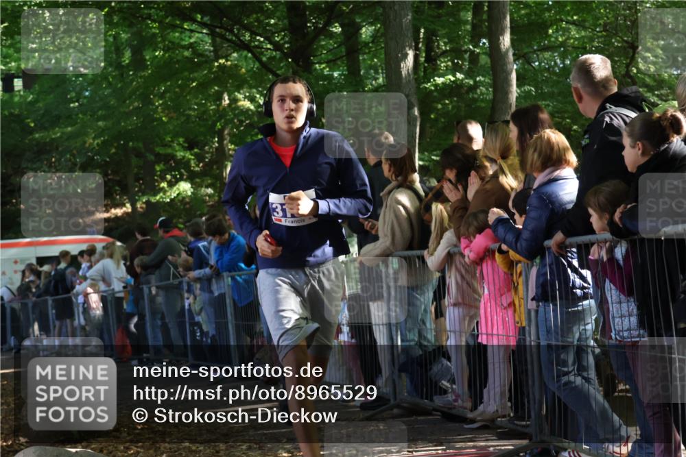 28.09.2025 - 33. Volkslauf durch das schöne Alstertal Strokosch-Dieckow http://msf.ph/oto/8965529 28.09.2025 11:25:38 Ziel 3081, 3152 meine-sportfotos.de
