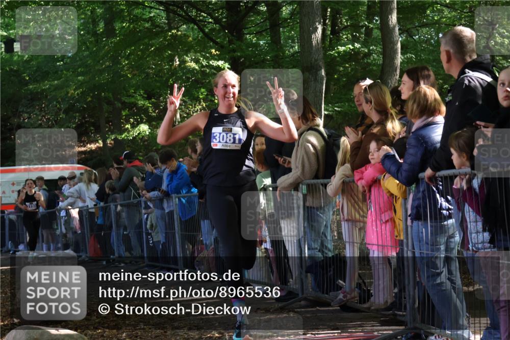 28.09.2025 - 33. Volkslauf durch das schöne Alstertal Strokosch-Dieckow http://msf.ph/oto/8965536 28.09.2025 11:25:46 Ziel 3081, 3093, 3155, 3187 meine-sportfotos.de