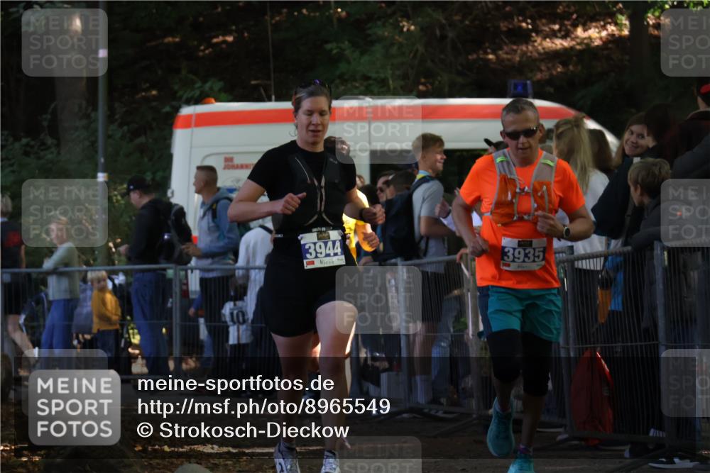 28.09.2025 - 33. Volkslauf durch das schöne Alstertal Strokosch-Dieckow http://msf.ph/oto/8965549 28.09.2025 11:26:03 Ziel 1505, 3935, 3944 meine-sportfotos.de