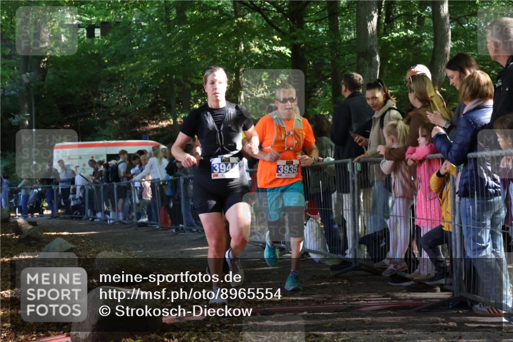 28.09.2025 - 33. Volkslauf durch das schöne Alstertal Strokosch-Dieckow http://msf.ph/oto/8965554 28.09.2025 11:26:07 Ziel 1505, 3935, 3944 meine-sportfotos.de