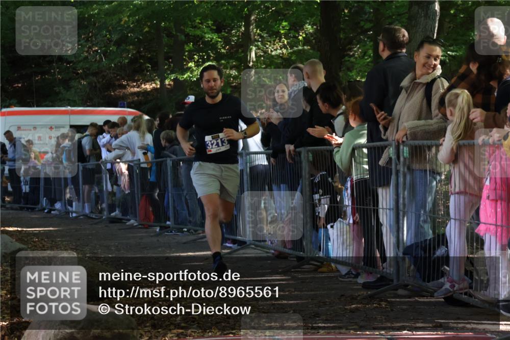 28.09.2025 - 33. Volkslauf durch das schöne Alstertal Strokosch-Dieckow http://msf.ph/oto/8965561 28.09.2025 11:26:17 Ziel 3213 meine-sportfotos.de