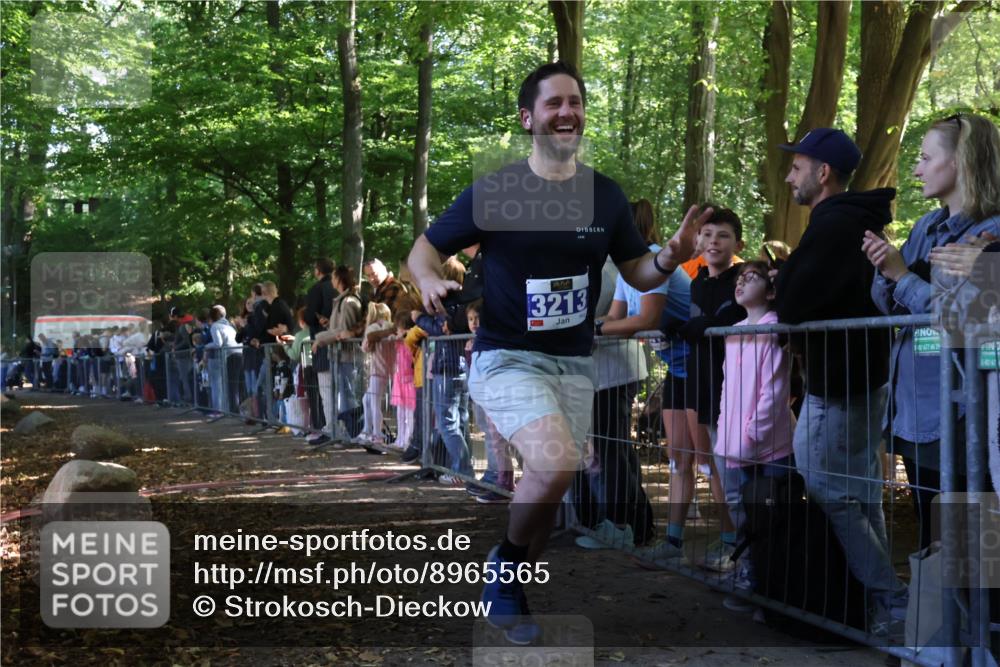 28.09.2025 - 33. Volkslauf durch das schöne Alstertal Strokosch-Dieckow http://msf.ph/oto/8965565 28.09.2025 11:26:20 Ziel 3213 meine-sportfotos.de