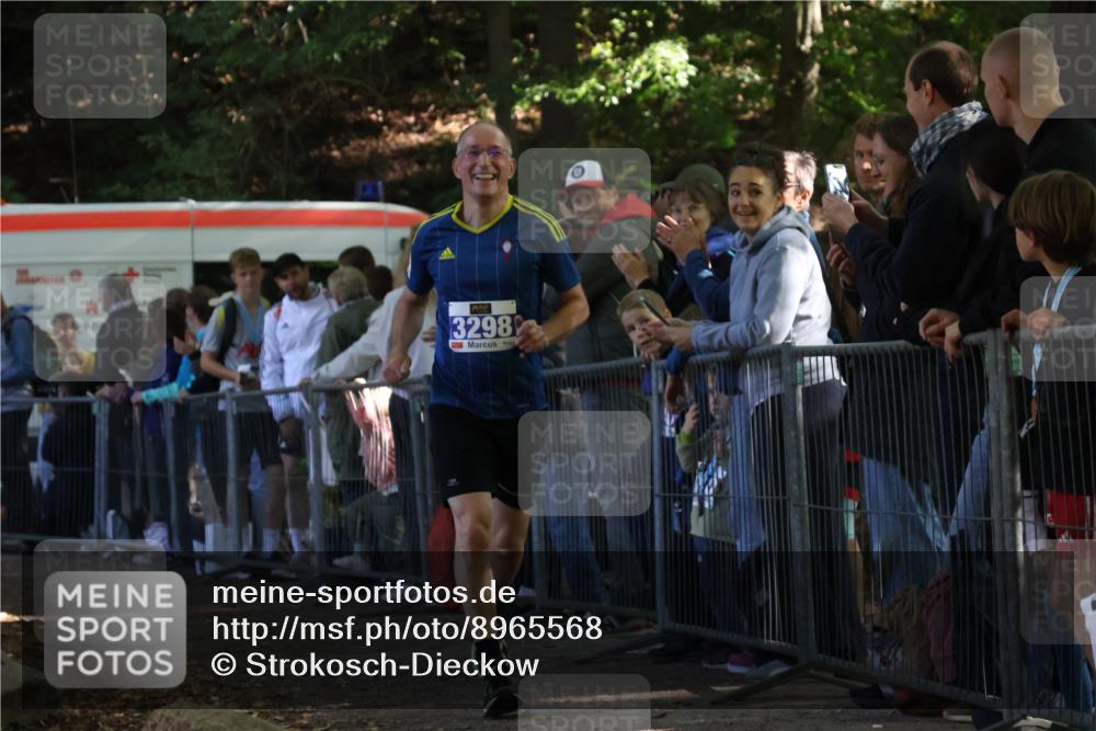 28.09.2025 - 33. Volkslauf durch das schöne Alstertal Strokosch-Dieckow http://msf.ph/oto/8965568 28.09.2025 11:26:27 Ziel 1506, 3298 meine-sportfotos.de