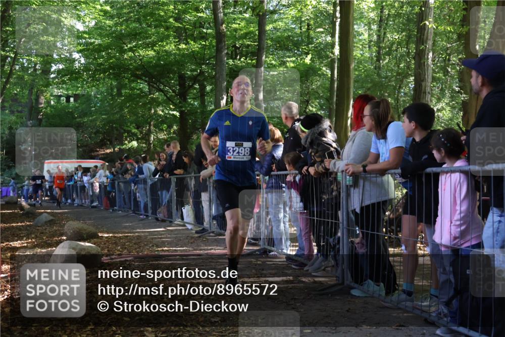 28.09.2025 - 33. Volkslauf durch das schöne Alstertal Strokosch-Dieckow http://msf.ph/oto/8965572 28.09.2025 11:26:31 Ziel 1506, 3212, 3298 meine-sportfotos.de