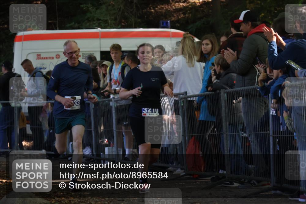 28.09.2025 - 33. Volkslauf durch das schöne Alstertal Strokosch-Dieckow http://msf.ph/oto/8965584 28.09.2025 11:26:44 Ziel 3033, 3210 meine-sportfotos.de