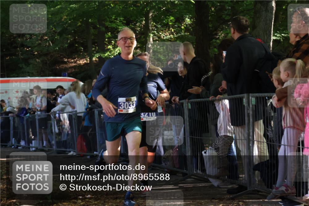 28.09.2025 - 33. Volkslauf durch das schöne Alstertal Strokosch-Dieckow http://msf.ph/oto/8965588 28.09.2025 11:26:47 Ziel 3033, 3210 meine-sportfotos.de