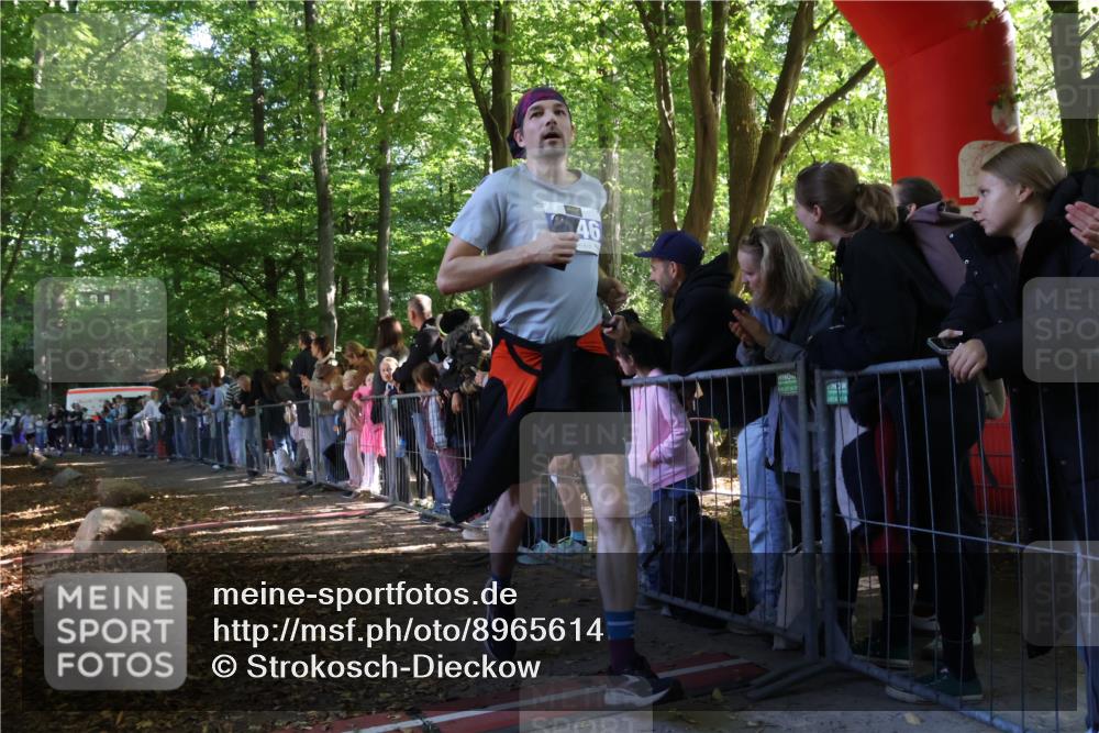 28.09.2025 - 33. Volkslauf durch das schöne Alstertal Strokosch-Dieckow http://msf.ph/oto/8965614 28.09.2025 11:27:11 Ziel 3308, 3309, 3312, 3313, 3936, 3946 meine-sportfotos.de