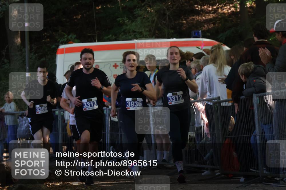 28.09.2025 - 33. Volkslauf durch das schöne Alstertal Strokosch-Dieckow http://msf.ph/oto/8965615 28.09.2025 11:27:13 Ziel 3308, 3309, 3312, 3313, 3936 meine-sportfotos.de