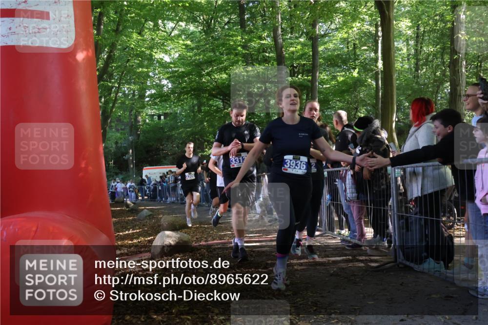 28.09.2025 - 33. Volkslauf durch das schöne Alstertal Strokosch-Dieckow http://msf.ph/oto/8965622 28.09.2025 11:27:18 Ziel 3308, 3309, 3312, 3313, 3936 meine-sportfotos.de