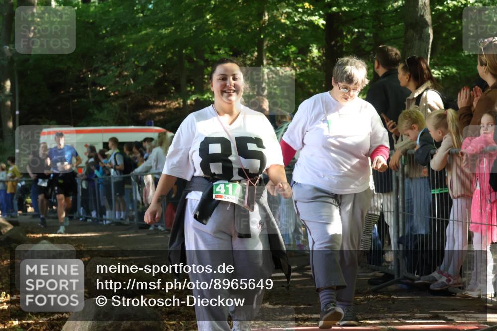 28.09.2025 - 33. Volkslauf durch das schöne Alstertal Strokosch-Dieckow http://msf.ph/oto/8965649 28.09.2025 11:27:42 Ziel 3045, 3954 meine-sportfotos.de