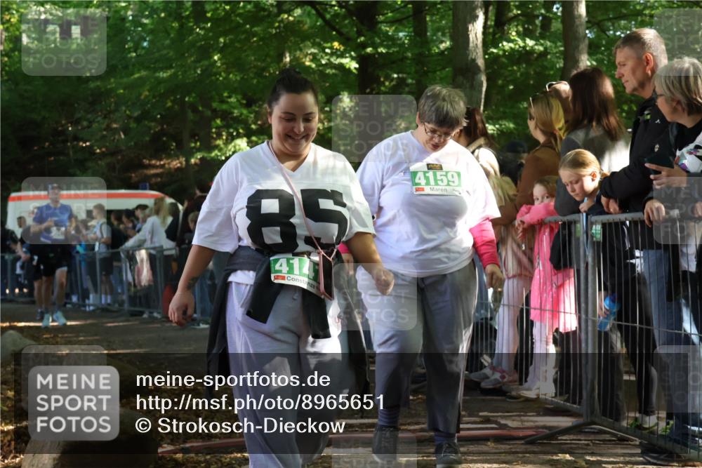 28.09.2025 - 33. Volkslauf durch das schöne Alstertal Strokosch-Dieckow http://msf.ph/oto/8965651 28.09.2025 11:27:42 Ziel 3045, 3954 meine-sportfotos.de