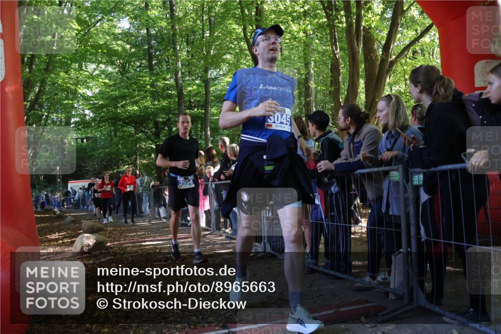 28.09.2025 - 33. Volkslauf durch das schöne Alstertal Strokosch-Dieckow http://msf.ph/oto/8965663 28.09.2025 11:27:50 Ziel 3045, 3142, 3143, 3144, 3254, 3306, 3945, 3954 meine-sportfotos.de