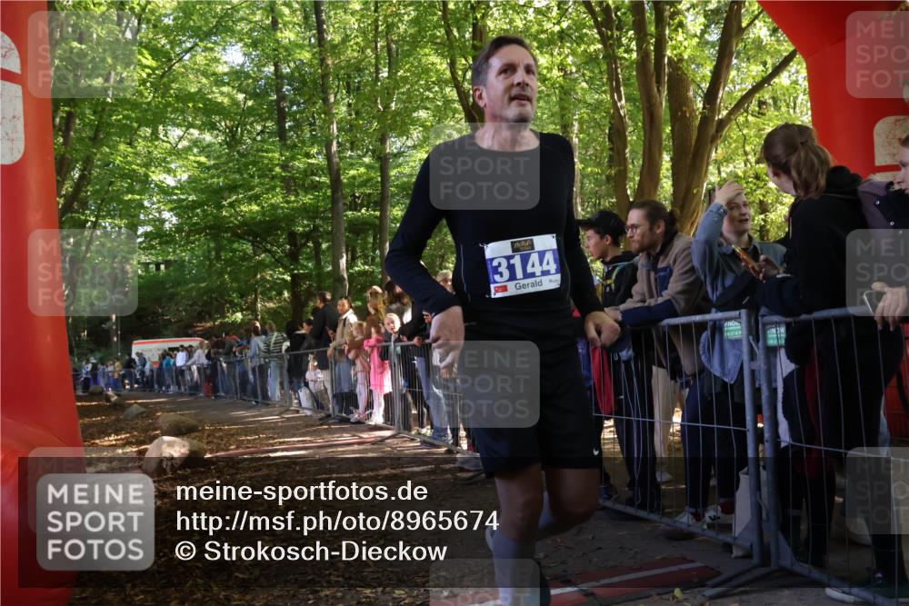 28.09.2025 - 33. Volkslauf durch das schöne Alstertal Strokosch-Dieckow http://msf.ph/oto/8965674 28.09.2025 11:27:56 Ziel  meine-sportfotos.de