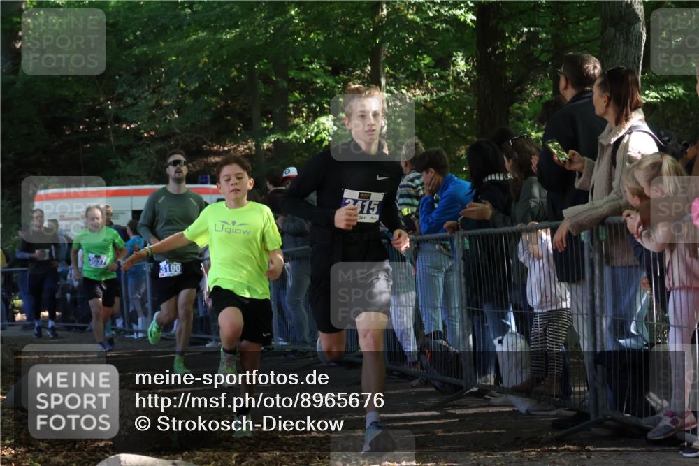 28.09.2025 - 33. Volkslauf durch das schöne Alstertal Strokosch-Dieckow http://msf.ph/oto/8965676 28.09.2025 11:28:07 Ziel 1510, 3037, 3100, 3140, 3415 meine-sportfotos.de