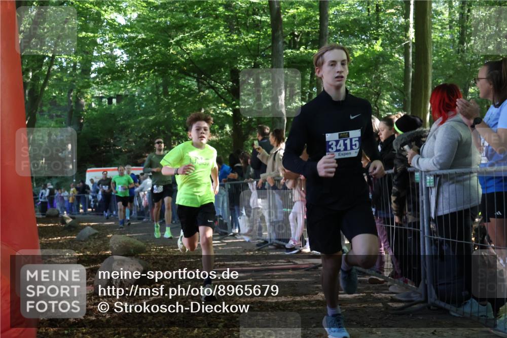 28.09.2025 - 33. Volkslauf durch das schöne Alstertal Strokosch-Dieckow http://msf.ph/oto/8965679 28.09.2025 11:28:08 Ziel 1510, 3037, 3100, 3140, 3415 meine-sportfotos.de