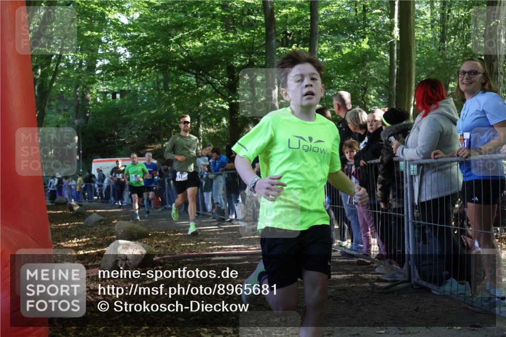 28.09.2025 - 33. Volkslauf durch das schöne Alstertal Strokosch-Dieckow http://msf.ph/oto/8965681 28.09.2025 11:28:09 Ziel 1510, 3037, 3100, 3140, 3415 meine-sportfotos.de