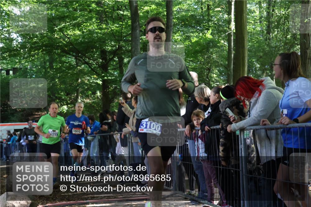 28.09.2025 - 33. Volkslauf durch das schöne Alstertal Strokosch-Dieckow http://msf.ph/oto/8965685 28.09.2025 11:28:10 Ziel 1510, 3037, 3100, 3140 meine-sportfotos.de