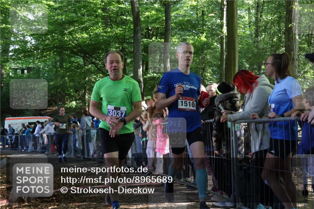 28.09.2025 - 33. Volkslauf durch das schöne Alstertal Strokosch-Dieckow http://msf.ph/oto/8965689 28.09.2025 11:28:12 Ziel 1510, 3037, 3140 meine-sportfotos.de