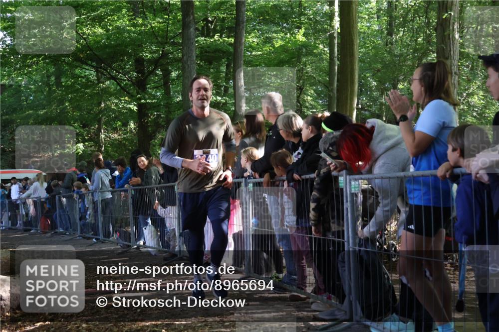 28.09.2025 - 33. Volkslauf durch das schöne Alstertal Strokosch-Dieckow http://msf.ph/oto/8965694 28.09.2025 11:28:15 Ziel 1001, 3140, 3275 meine-sportfotos.de