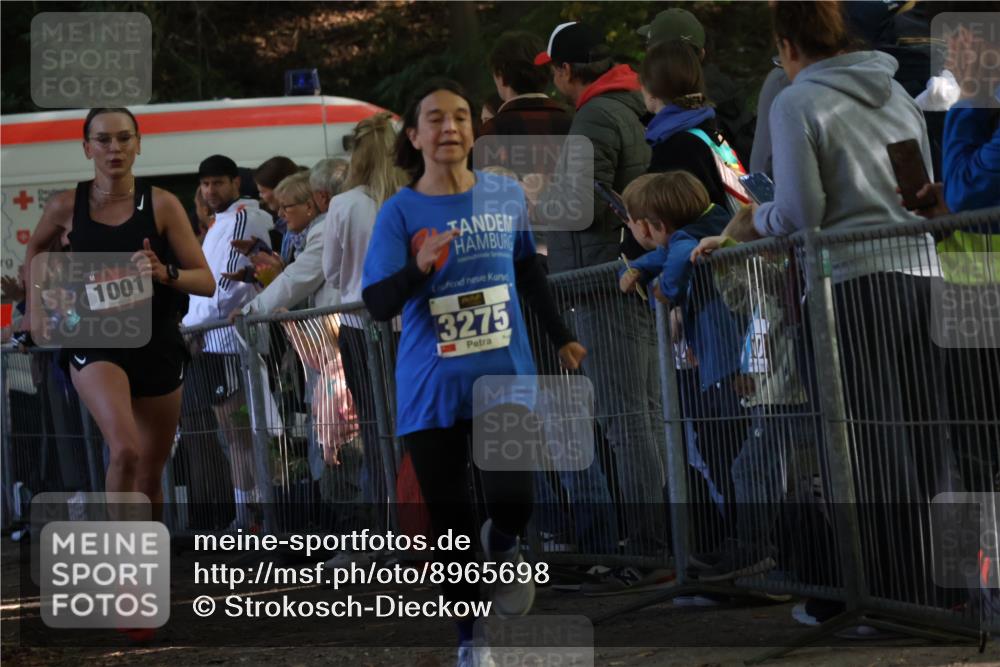 28.09.2025 - 33. Volkslauf durch das schöne Alstertal Strokosch-Dieckow http://msf.ph/oto/8965698 28.09.2025 11:28:20 Ziel 1001, 3181, 3275 meine-sportfotos.de