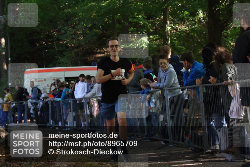 28.09.2025 - 33. Volkslauf durch das schöne Alstertal Strokosch-Dieckow http://msf.ph/oto/8965709 28.09.2025 11:28:28 Ziel 3029, 3181 meine-sportfotos.de