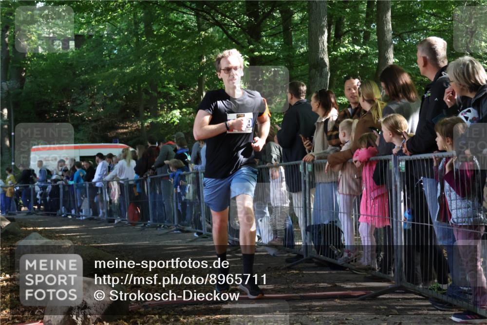 28.09.2025 - 33. Volkslauf durch das schöne Alstertal Strokosch-Dieckow http://msf.ph/oto/8965711 28.09.2025 11:28:29 Ziel 3029 meine-sportfotos.de