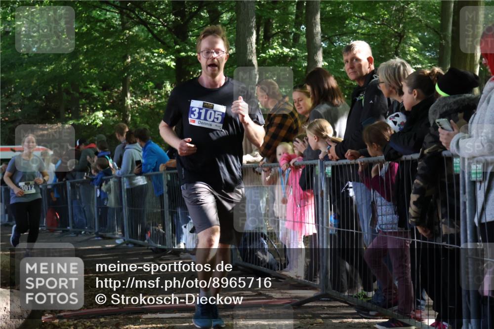 28.09.2025 - 33. Volkslauf durch das schöne Alstertal Strokosch-Dieckow http://msf.ph/oto/8965716 28.09.2025 11:28:40 Ziel 3012, 3105, 3405 meine-sportfotos.de