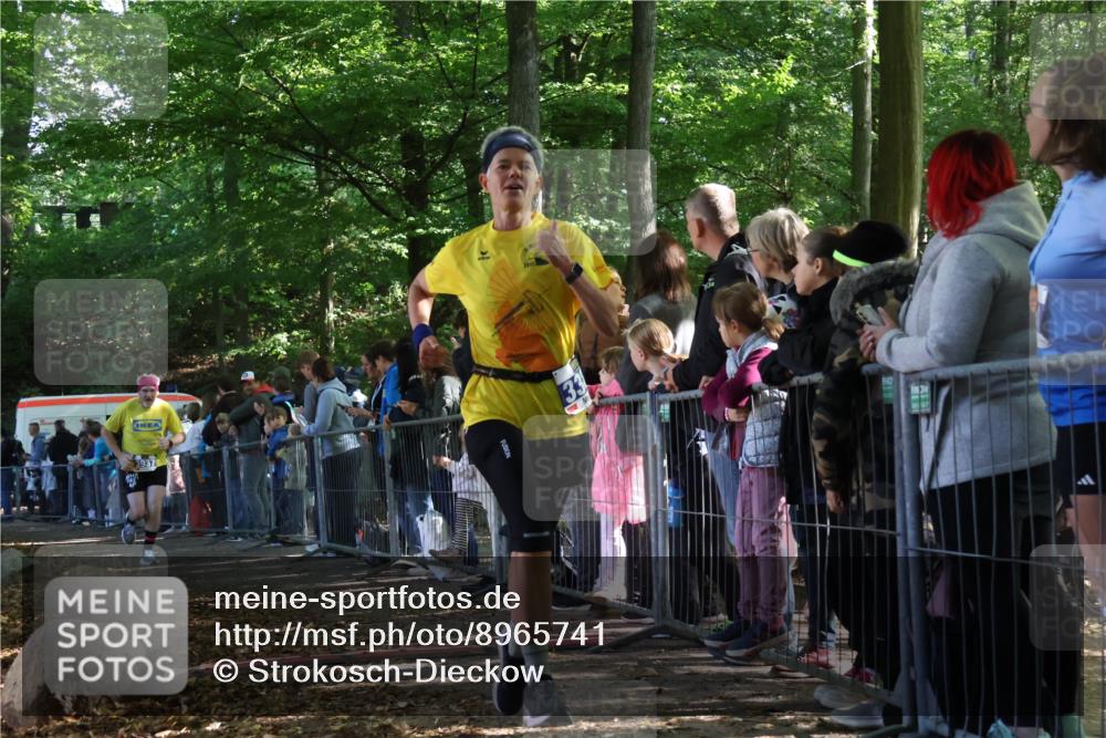 28.09.2025 - 33. Volkslauf durch das schöne Alstertal Strokosch-Dieckow http://msf.ph/oto/8965741 28.09.2025 11:29:00 Ziel 3383, 3914, 3937 meine-sportfotos.de