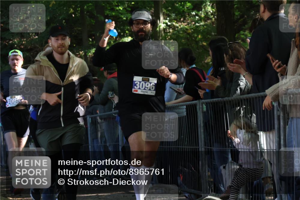 28.09.2025 - 33. Volkslauf durch das schöne Alstertal Strokosch-Dieckow http://msf.ph/oto/8965761 28.09.2025 11:29:35 Ziel 1513, 1546, 3088, 3095, 3096, 3138, 3236, 3930 meine-sportfotos.de