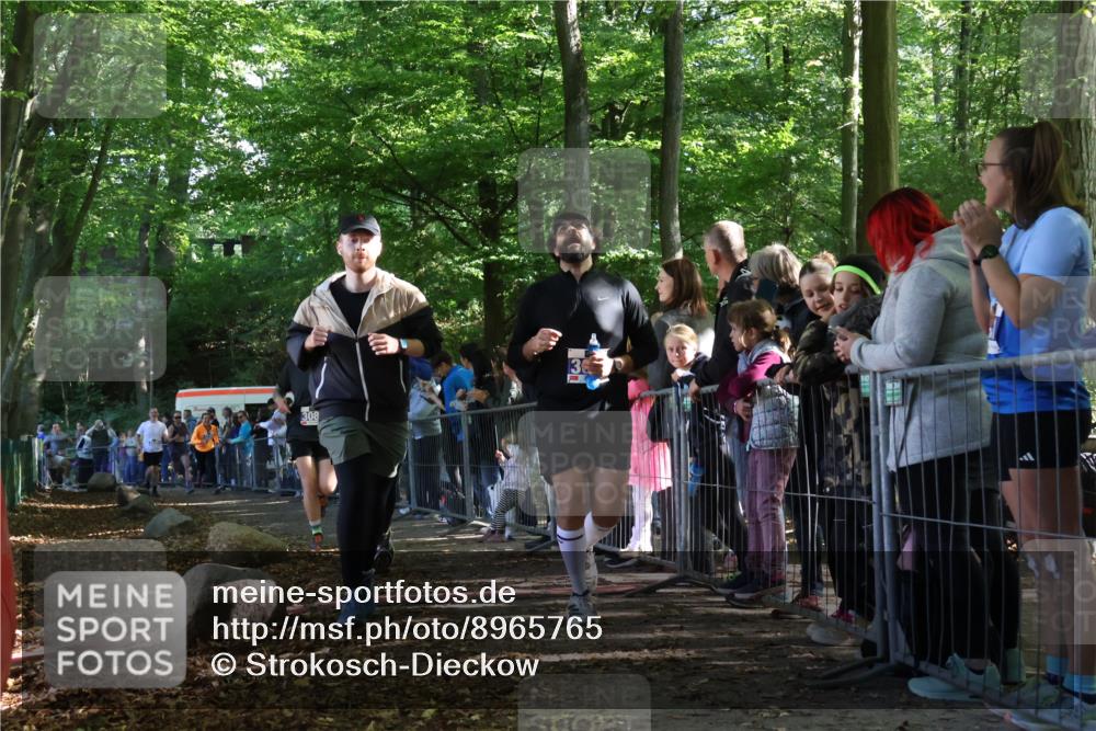 28.09.2025 - 33. Volkslauf durch das schöne Alstertal Strokosch-Dieckow http://msf.ph/oto/8965765 28.09.2025 11:29:37 Ziel 1513, 1515, 1546, 3088, 3095, 3096, 3138, 3236, 3930 meine-sportfotos.de