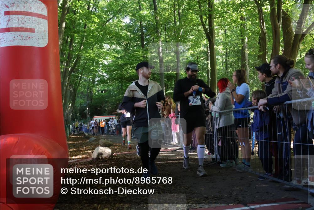 28.09.2025 - 33. Volkslauf durch das schöne Alstertal Strokosch-Dieckow http://msf.ph/oto/8965768 28.09.2025 11:29:38 Ziel 1513, 1515, 1546, 3088, 3095, 3096, 3138, 3236, 3930 meine-sportfotos.de