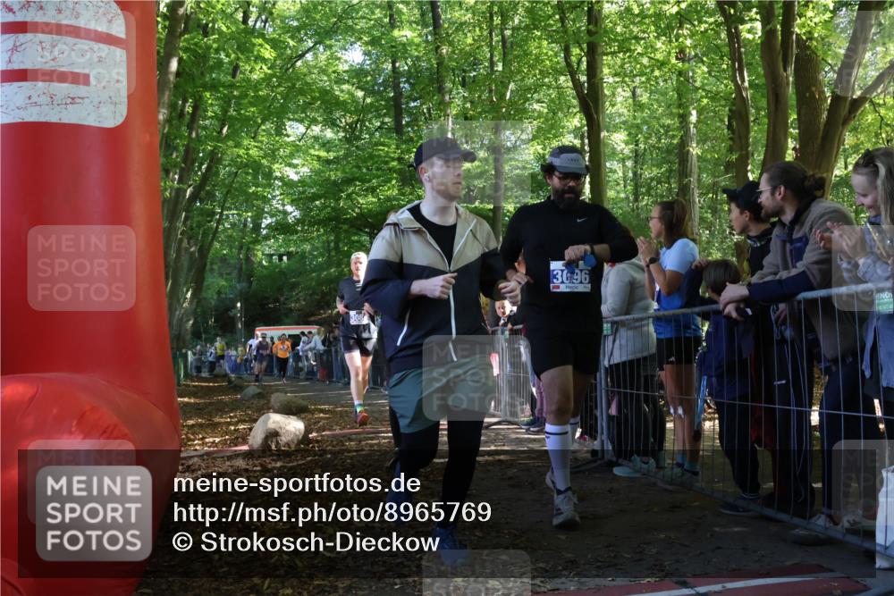 28.09.2025 - 33. Volkslauf durch das schöne Alstertal Strokosch-Dieckow http://msf.ph/oto/8965769 28.09.2025 11:29:39 Ziel 1513, 1515, 1546, 3088, 3095, 3236, 3930 meine-sportfotos.de
