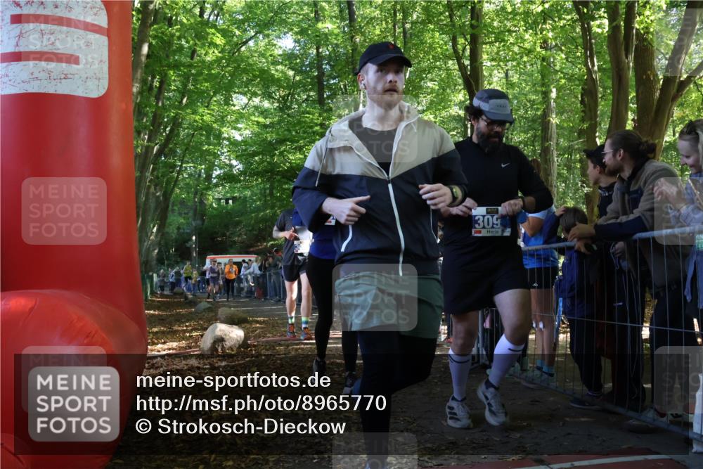 28.09.2025 - 33. Volkslauf durch das schöne Alstertal Strokosch-Dieckow http://msf.ph/oto/8965770 28.09.2025 11:29:39 Ziel 1513, 1515, 1546, 3088, 3095, 3236, 3930 meine-sportfotos.de