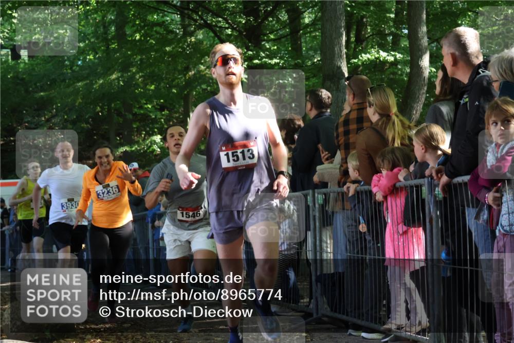 28.09.2025 - 33. Volkslauf durch das schöne Alstertal Strokosch-Dieckow http://msf.ph/oto/8965774 28.09.2025 11:29:42 Ziel 1513, 1515, 1546, 3236, 3930 meine-sportfotos.de