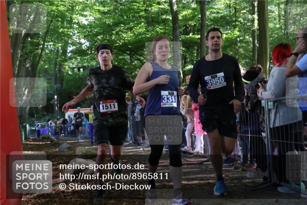 28.09.2025 - 33. Volkslauf durch das schöne Alstertal Strokosch-Dieckow http://msf.ph/oto/8965811 28.09.2025 11:30:14 Ziel 1511, 1514, 3318, 3376, 3905, 3950 meine-sportfotos.de