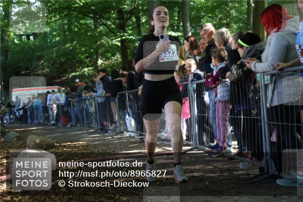 28.09.2025 - 33. Volkslauf durch das schöne Alstertal Strokosch-Dieckow http://msf.ph/oto/8965827 28.09.2025 11:30:33 Ziel 3322 meine-sportfotos.de