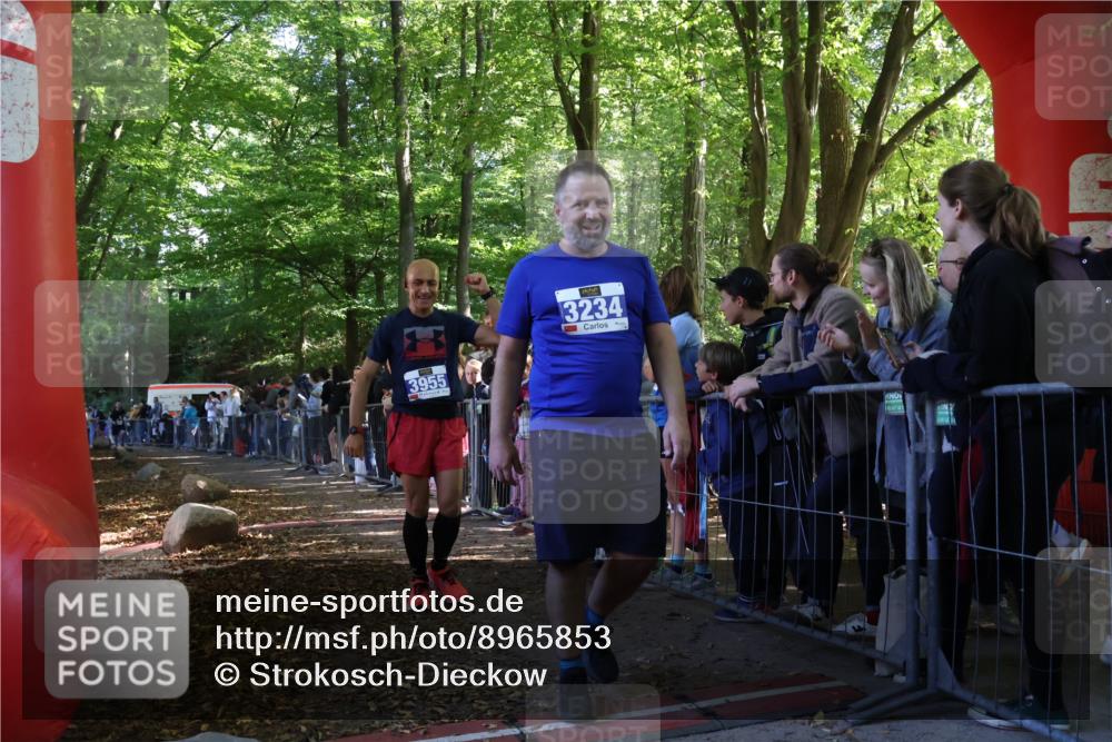 28.09.2025 - 33. Volkslauf durch das schöne Alstertal Strokosch-Dieckow http://msf.ph/oto/8965853 28.09.2025 11:31:06 Ziel 3293, 3955 meine-sportfotos.de