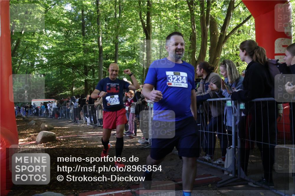 28.09.2025 - 33. Volkslauf durch das schöne Alstertal Strokosch-Dieckow http://msf.ph/oto/8965854 28.09.2025 11:31:07 Ziel 3293 meine-sportfotos.de