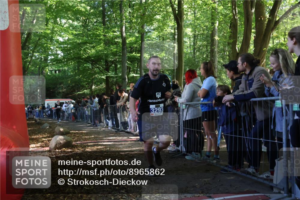 28.09.2025 - 33. Volkslauf durch das schöne Alstertal Strokosch-Dieckow http://msf.ph/oto/8965862 28.09.2025 11:31:16 Ziel 3293, 3377 meine-sportfotos.de