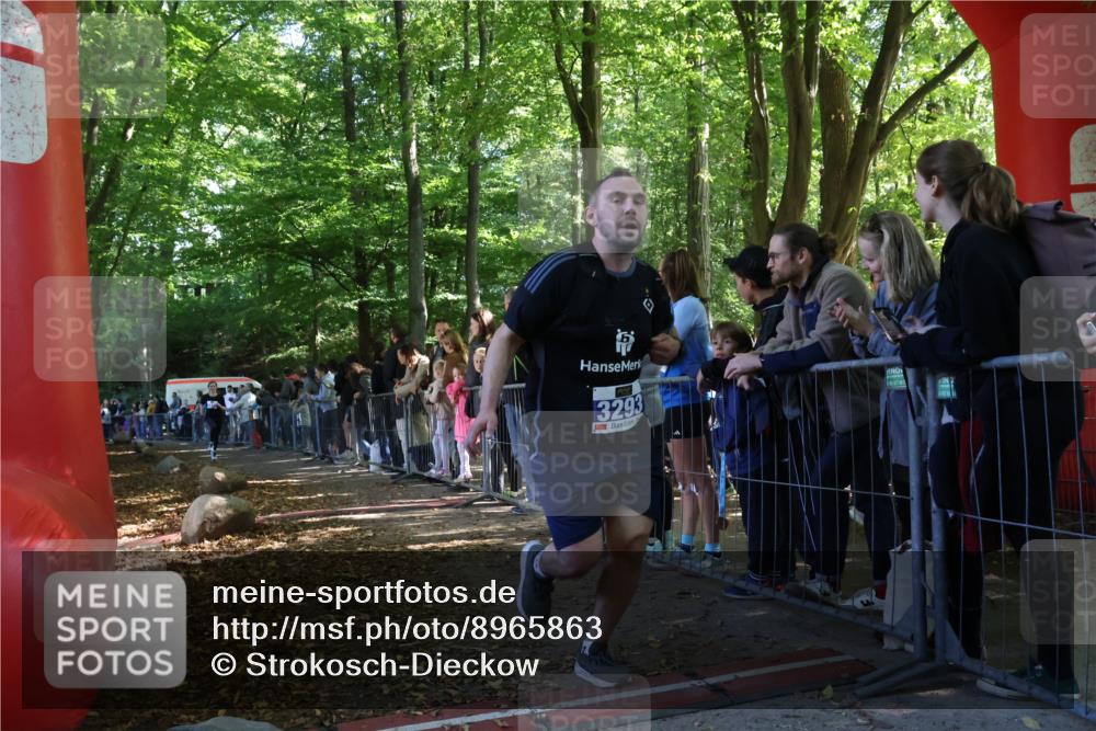 28.09.2025 - 33. Volkslauf durch das schöne Alstertal Strokosch-Dieckow http://msf.ph/oto/8965863 28.09.2025 11:31:16 Ziel 3293, 3377 meine-sportfotos.de