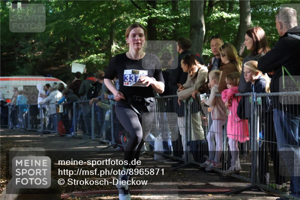 28.09.2025 - 33. Volkslauf durch das schöne Alstertal Strokosch-Dieckow http://msf.ph/oto/8965871 28.09.2025 11:31:19 Ziel 3377 meine-sportfotos.de