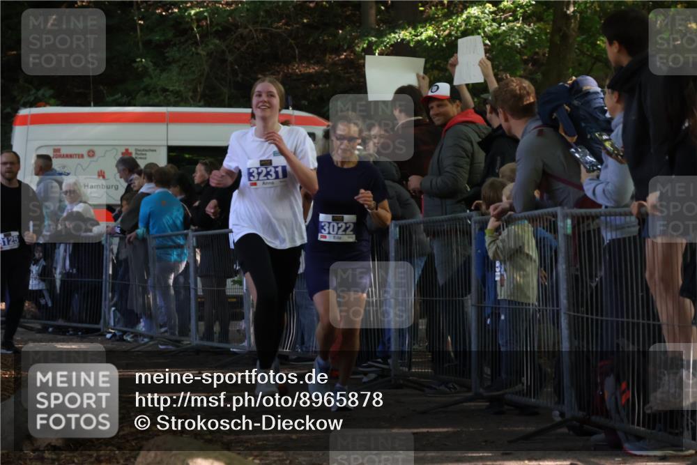 28.09.2025 - 33. Volkslauf durch das schöne Alstertal Strokosch-Dieckow http://msf.ph/oto/8965878 28.09.2025 11:31:26 Ziel 3022, 3023, 3125, 3231 meine-sportfotos.de