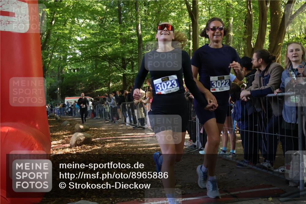 28.09.2025 - 33. Volkslauf durch das schöne Alstertal Strokosch-Dieckow http://msf.ph/oto/8965886 28.09.2025 11:31:31 Ziel 3022, 3023, 3125, 3231 meine-sportfotos.de
