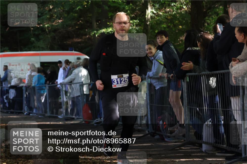 28.09.2025 - 33. Volkslauf durch das schöne Alstertal Strokosch-Dieckow http://msf.ph/oto/8965887 28.09.2025 11:31:33 Ziel 3125 meine-sportfotos.de