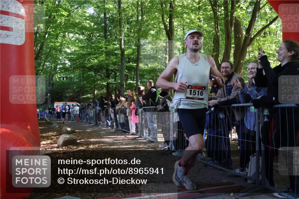 28.09.2025 - 33. Volkslauf durch das schöne Alstertal Strokosch-Dieckow http://msf.ph/oto/8965941 28.09.2025 11:31:59 Ziel 1516, 3222, 3329, 3404, 3933 meine-sportfotos.de