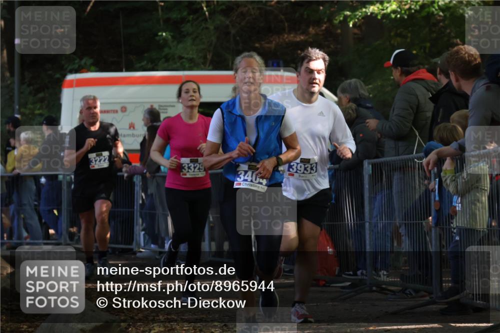28.09.2025 - 33. Volkslauf durch das schöne Alstertal Strokosch-Dieckow http://msf.ph/oto/8965944 28.09.2025 11:32:00 Ziel 3222, 3329, 3404, 3933 meine-sportfotos.de