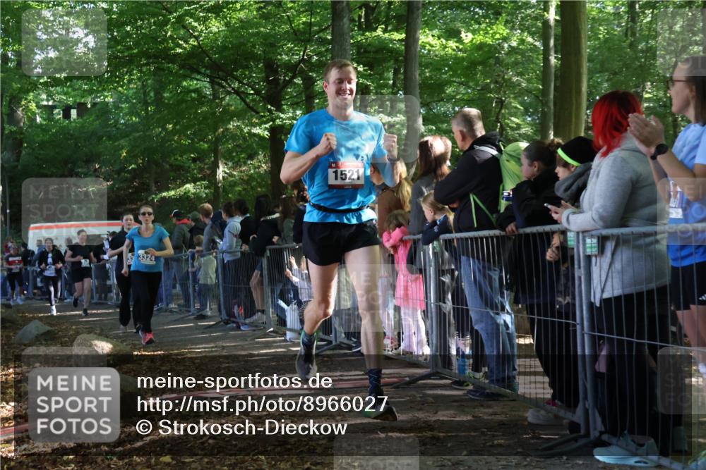 28.09.2025 - 33. Volkslauf durch das schöne Alstertal Strokosch-Dieckow http://msf.ph/oto/8966027 28.09.2025 11:32:11 Ziel 1521, 3097, 3255, 3324, 3342, 3346 meine-sportfotos.de