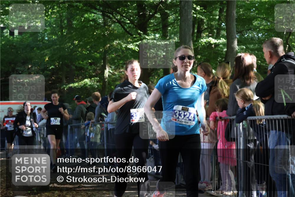 28.09.2025 - 33. Volkslauf durch das schöne Alstertal Strokosch-Dieckow http://msf.ph/oto/8966047 28.09.2025 11:32:14 Ziel 3097, 3255, 3324, 3342, 3346, 3347 meine-sportfotos.de