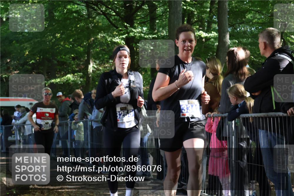 28.09.2025 - 33. Volkslauf durch das schöne Alstertal Strokosch-Dieckow http://msf.ph/oto/8966076 28.09.2025 11:32:17 Ziel 3097, 3177, 3255, 3342, 3347 meine-sportfotos.de