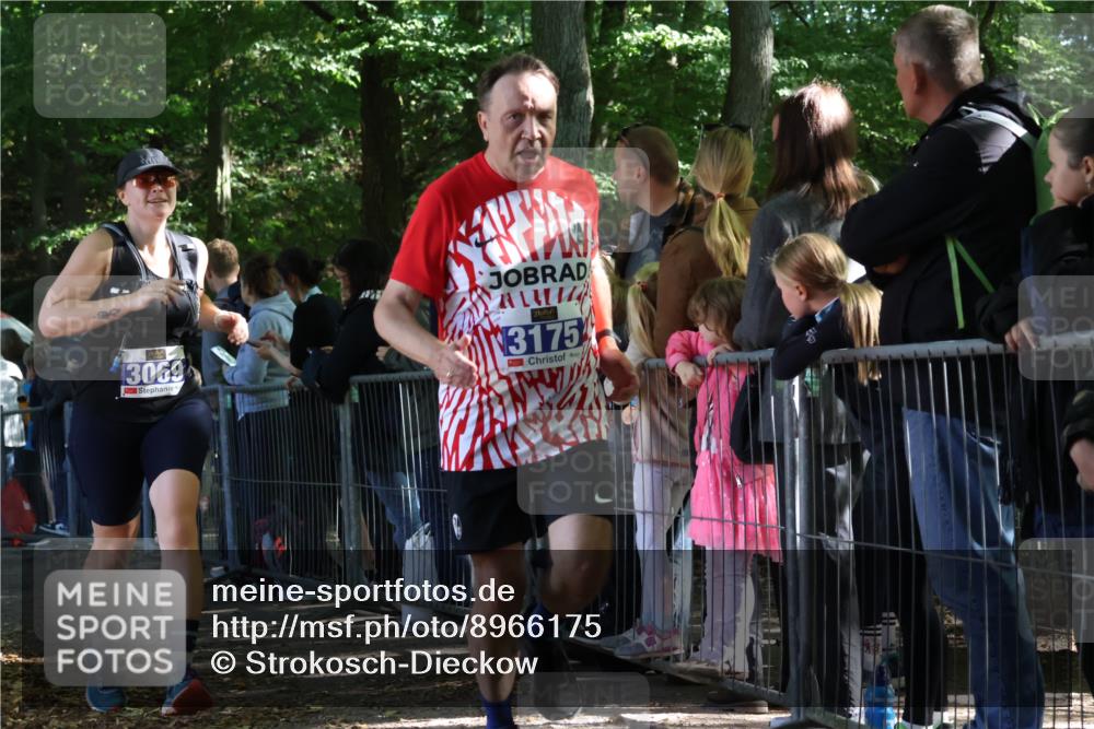28.09.2025 - 33. Volkslauf durch das schöne Alstertal Strokosch-Dieckow http://msf.ph/oto/8966175 28.09.2025 11:32:28 Ziel 3069, 3175, 3217 meine-sportfotos.de